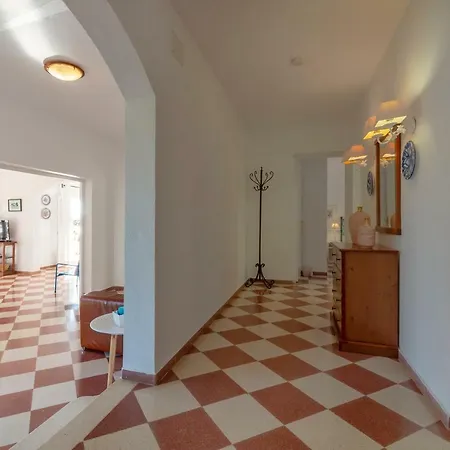 Villa Alondra B6 *