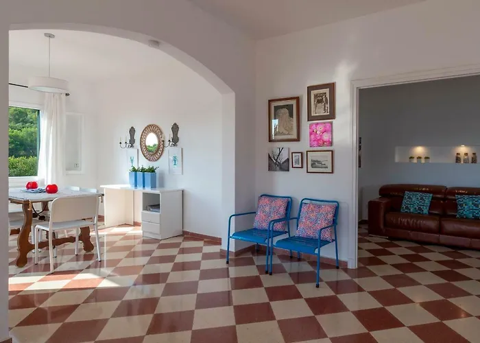 Alondra B6 By Bookmenorcavillas וילה